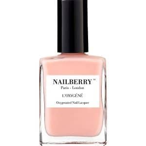 Nailberry L’Oxygéné A Touch of Powder Nagellack
