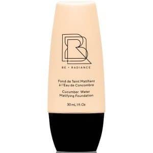 BE + RADIANCE Cucumber Water Matifying Foundation Flüssige Foundation