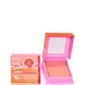 Benefit Cosmetics Sunny Blush in warmem Korallenrot Rouge